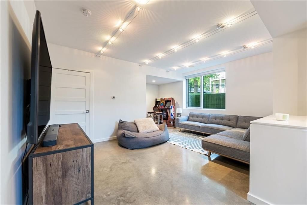 4601 Mercier Street — photo 35