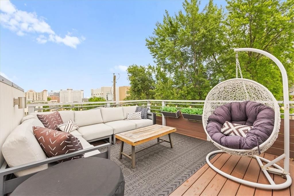 4601 Mercier Street — photo 40