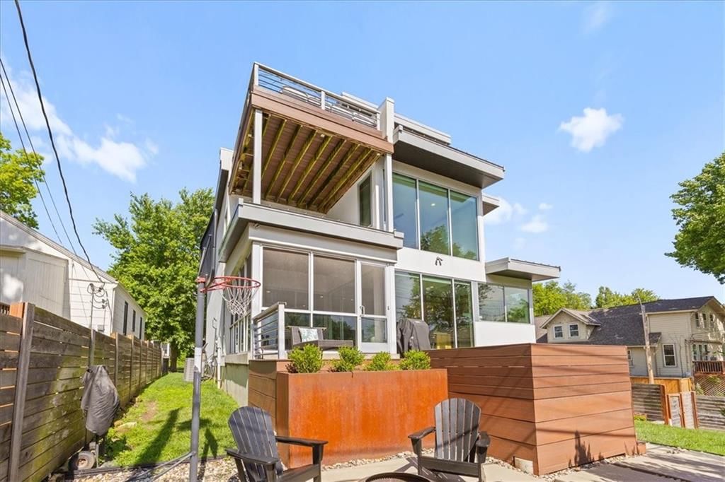 4601 Mercier Street — photo 43
