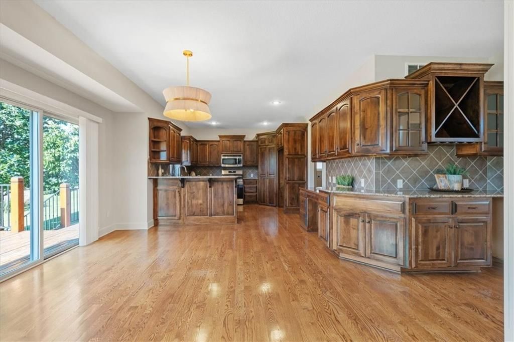 3107 W 155th Terrace — photo 9