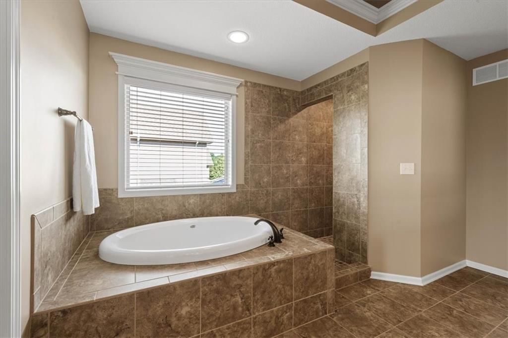 3107 W 155th Terrace — photo 24