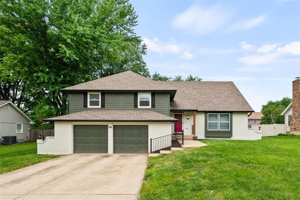 901 NW Springwood Drive — photo 1