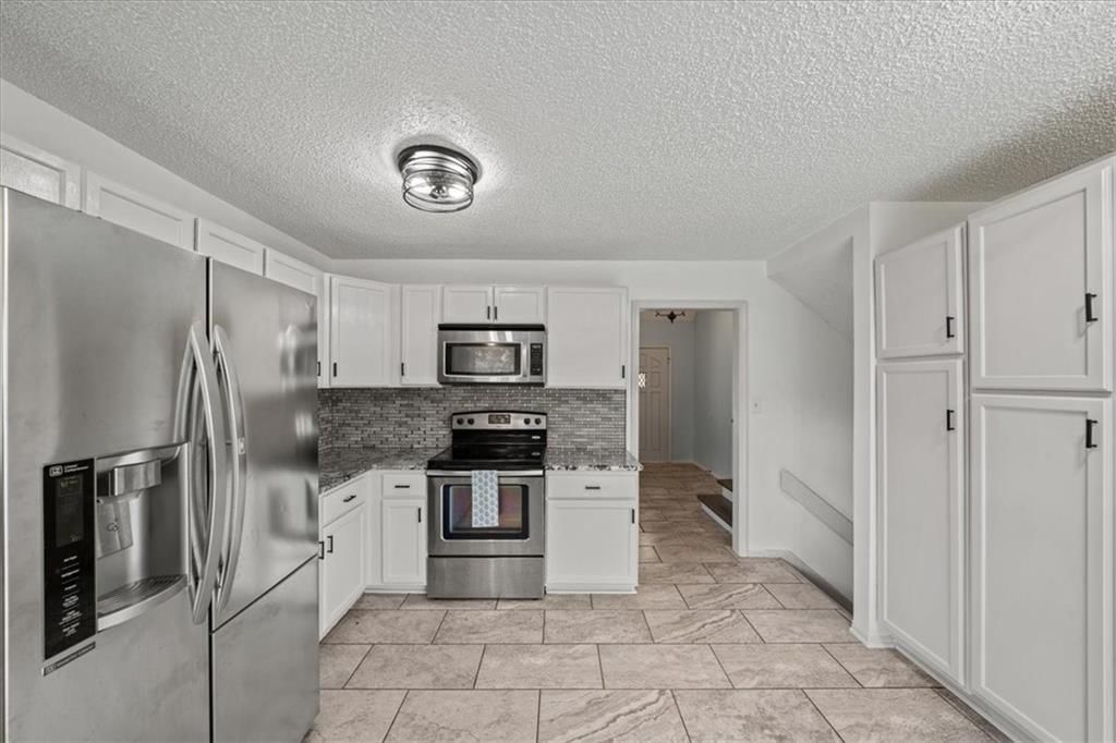 901 NW Springwood Drive — photo 5