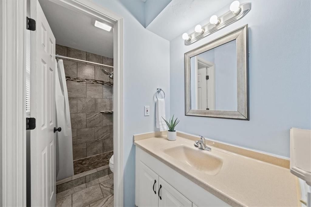 901 NW Springwood Drive — photo 13