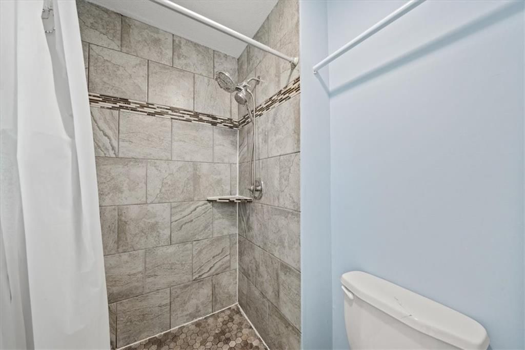 901 NW Springwood Drive — photo 14