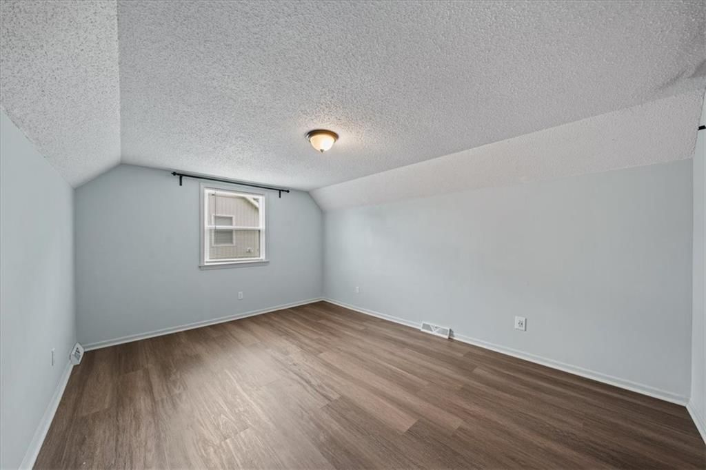 901 NW Springwood Drive — photo 19