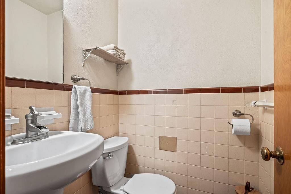 Photo 20 of 30 - 8601 Metcalf Avenue, Overland Park, KS 66212