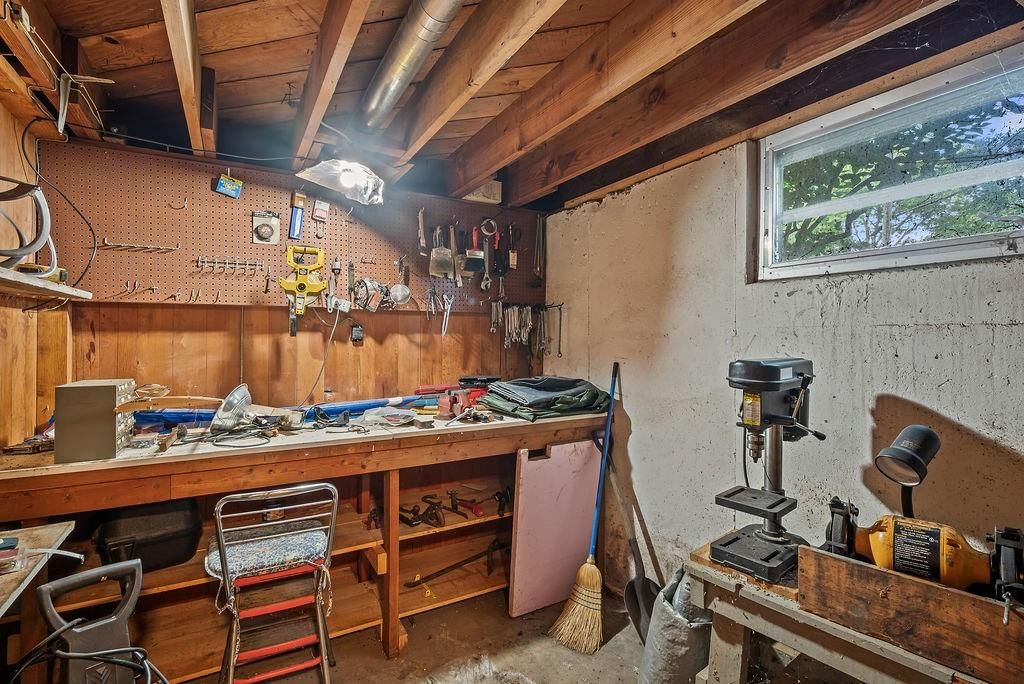 Photo 25 of 30 - 8601 Metcalf Avenue, Overland Park, KS 66212