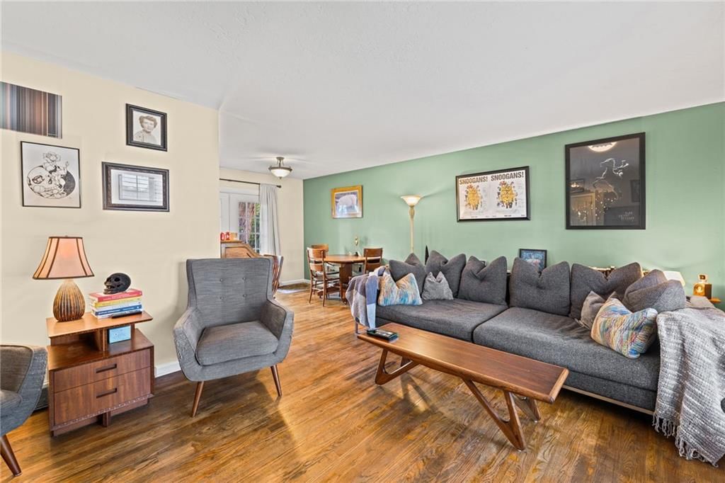 10705 Walrond Avenue — photo 5