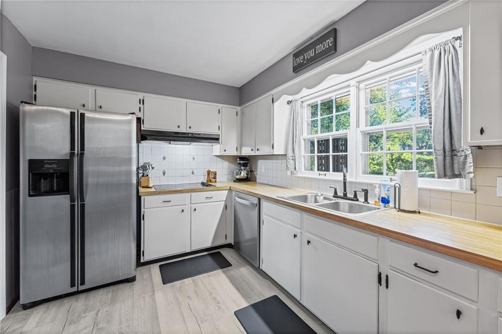 10705 Walrond Avenue — photo 12