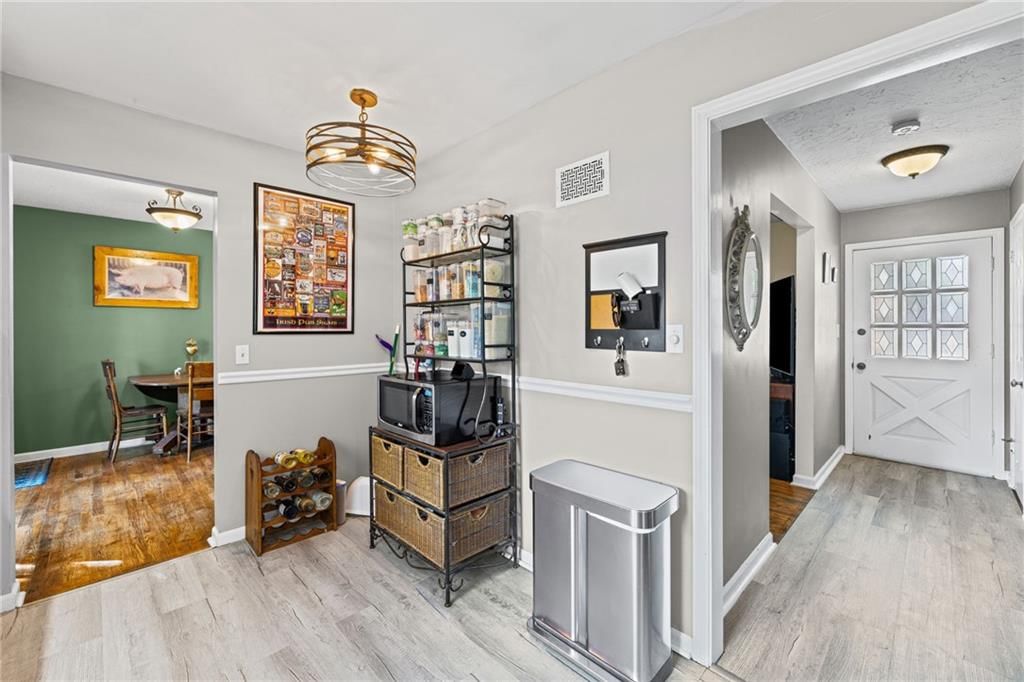 10705 Walrond Avenue — photo 13