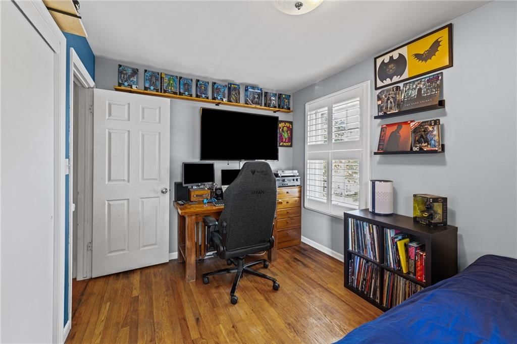 10705 Walrond Avenue — photo 19
