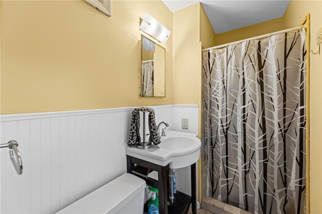 10705 Walrond Avenue — photo 20