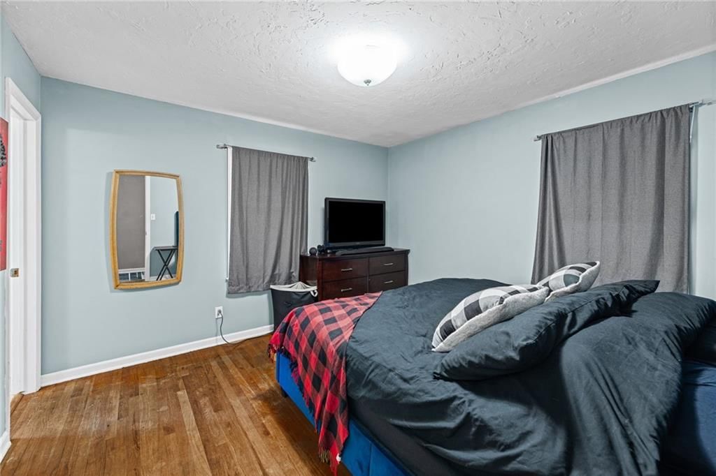 10705 Walrond Avenue — photo 21