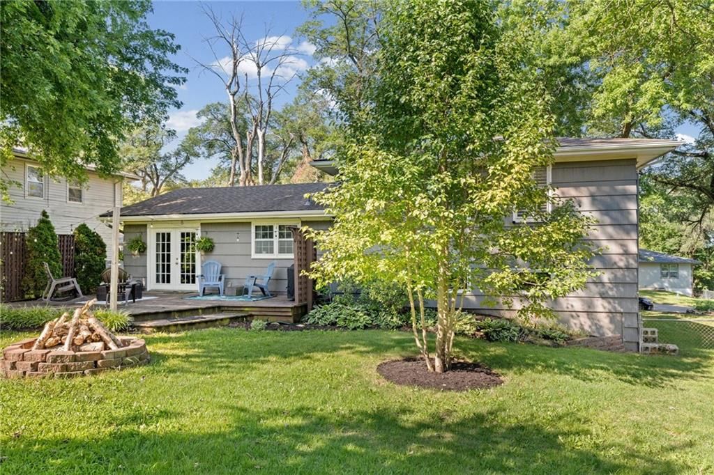 10705 Walrond Avenue — photo 30