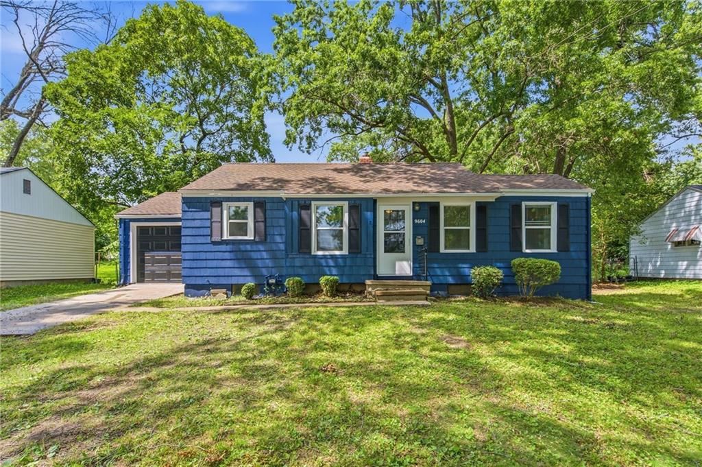9604 E 68th Terrace, Raytown, MO