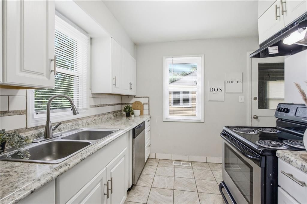 9604 E 68th Terrace — photo 13