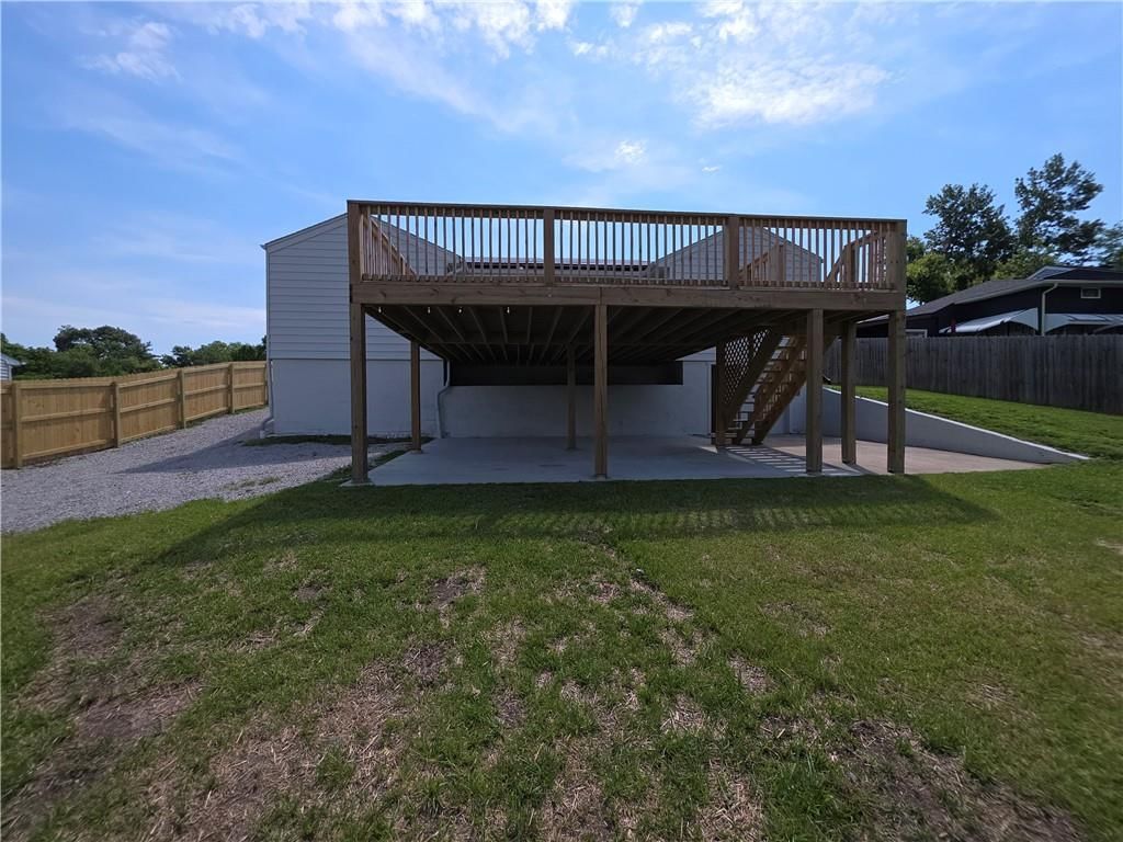 1704 S State Route 291 Highway — photo 22