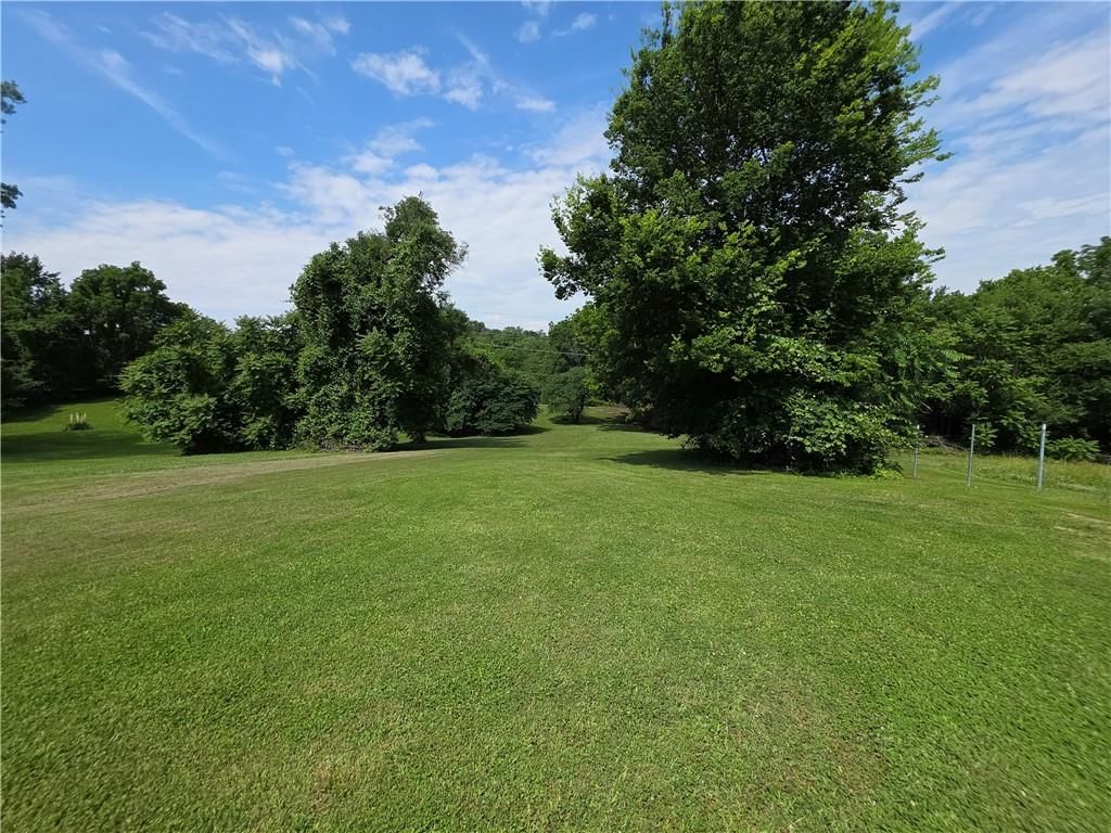 1704 S State Route 291 Highway — photo 38