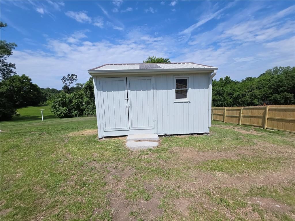 1704 S State Route 291 Highway — photo 40