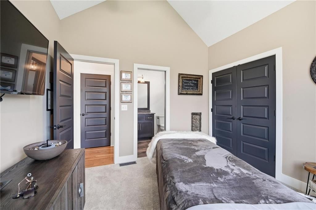 4261 Lakeshore Drive — photo 9