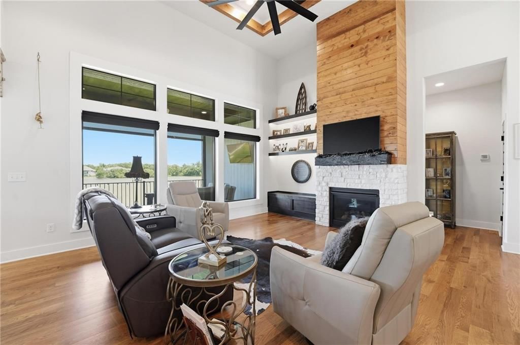 4261 Lakeshore Drive — photo 11