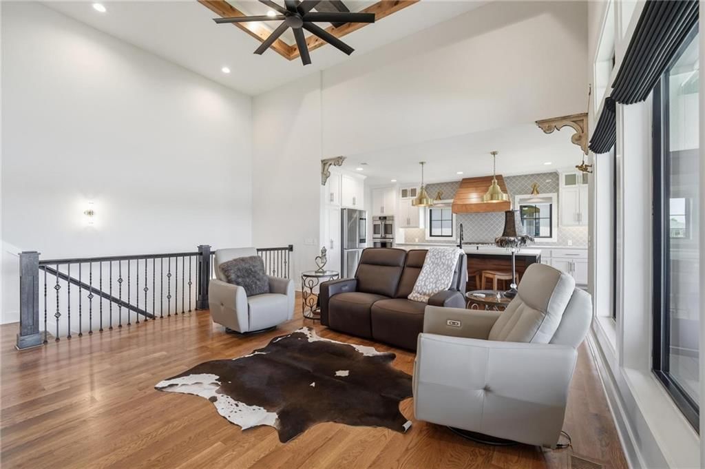 4261 Lakeshore Drive — photo 12