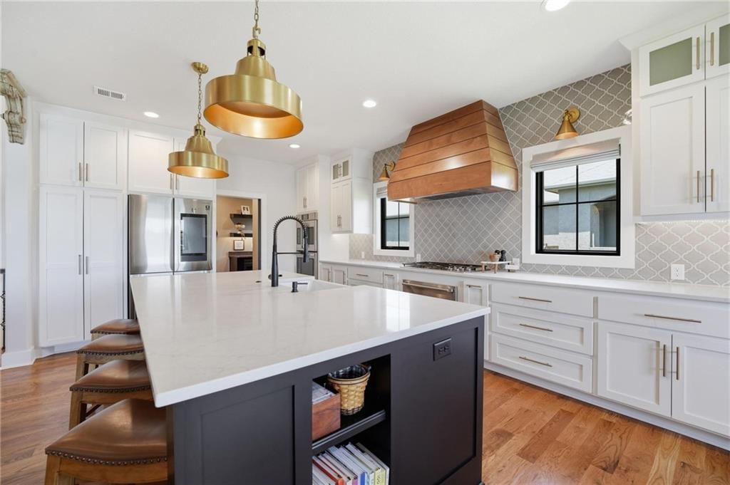 4261 Lakeshore Drive — photo 19