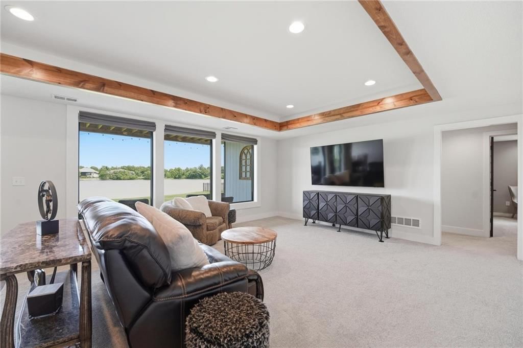 4261 Lakeshore Drive — photo 56