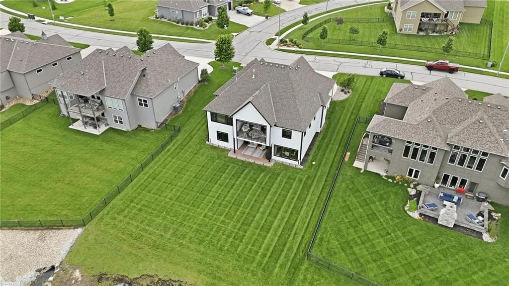 4261 Lakeshore Drive — photo 68