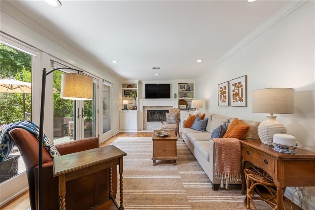 5926 Howe Drive — photo 10