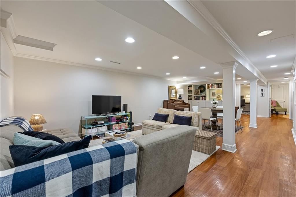5926 Howe Drive — photo 22