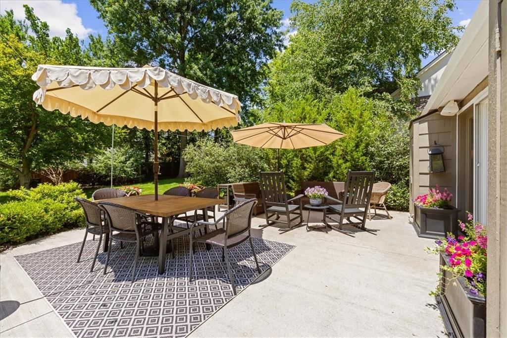 5926 Howe Drive — photo 28