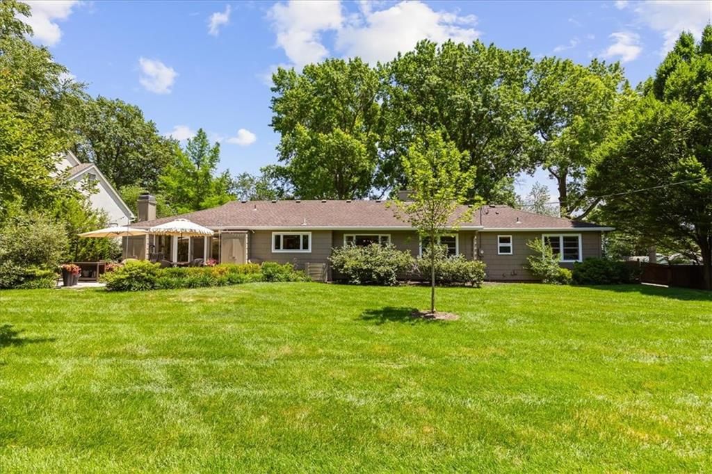 5926 Howe Drive — photo 29