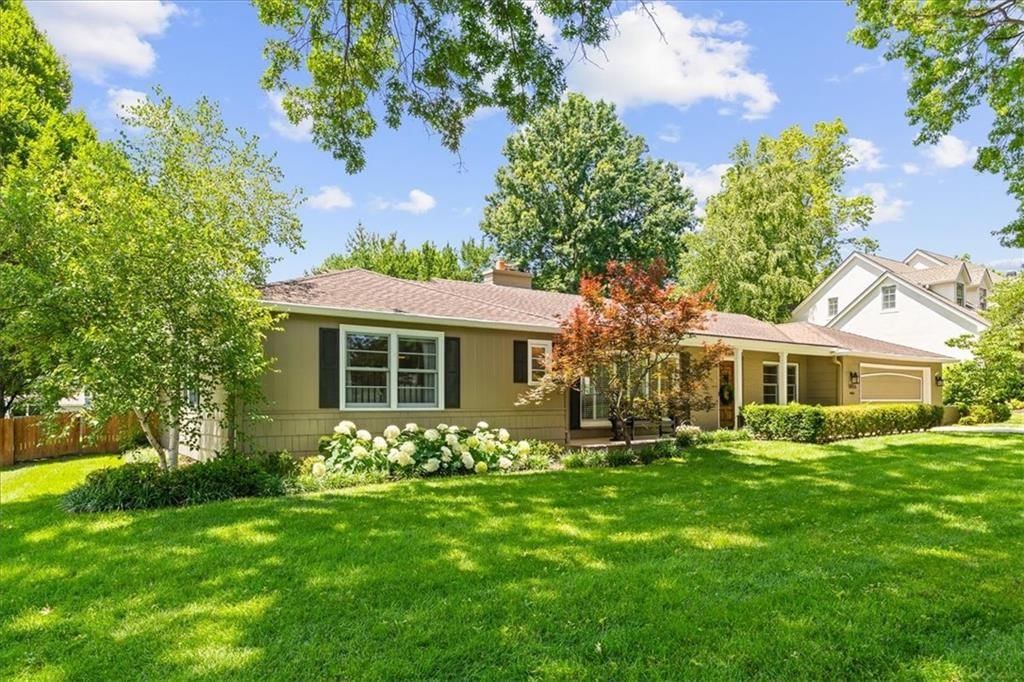 5926 Howe Drive — photo 32