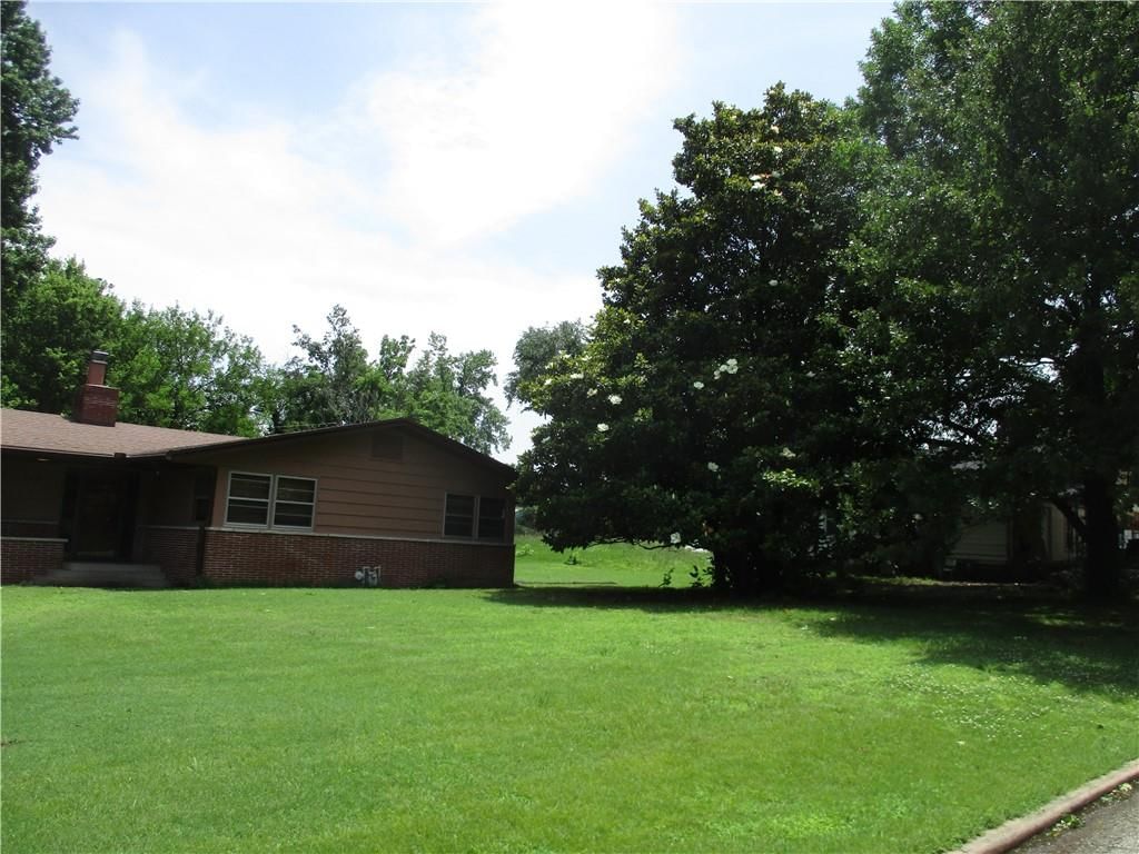 1816 Cherokee Avenue — photo 3
