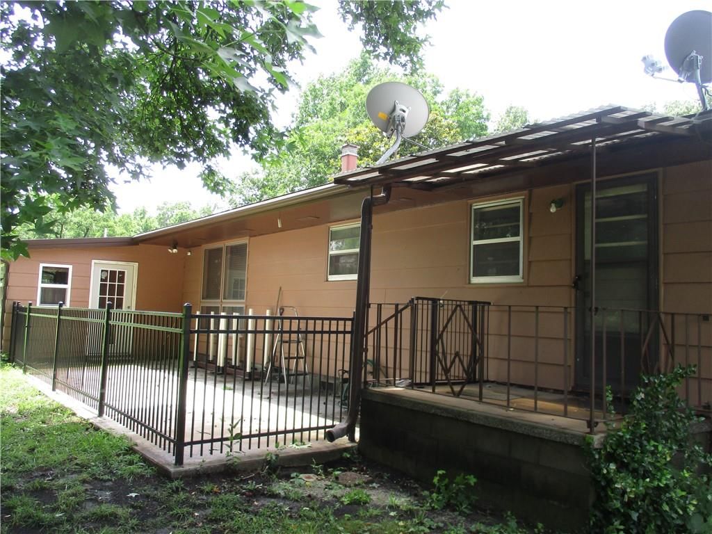 1816 Cherokee Avenue — photo 7