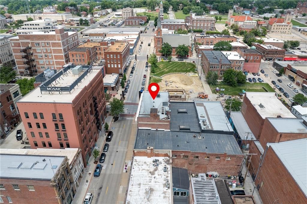 702 Felix Street — photo 12
