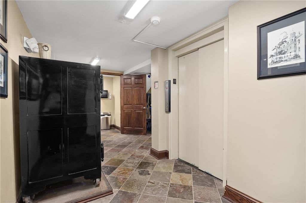 702 Felix Street — photo 30