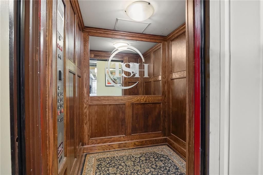 702 Felix Street — photo 32