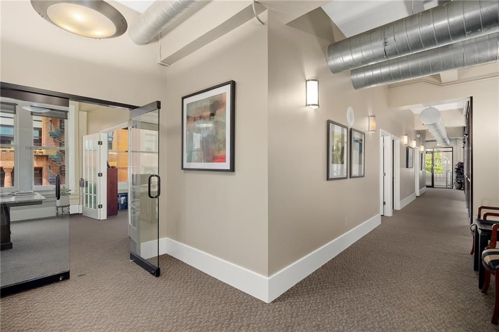 702 Felix Street — photo 33
