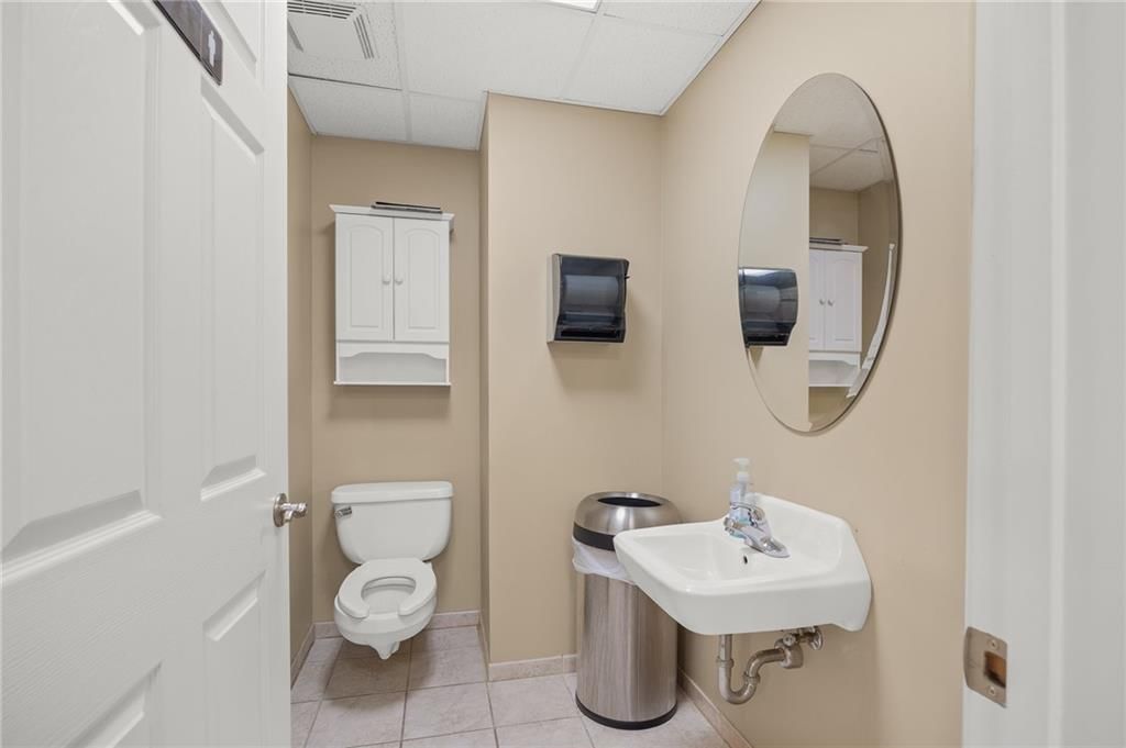 702 Felix Street — photo 34