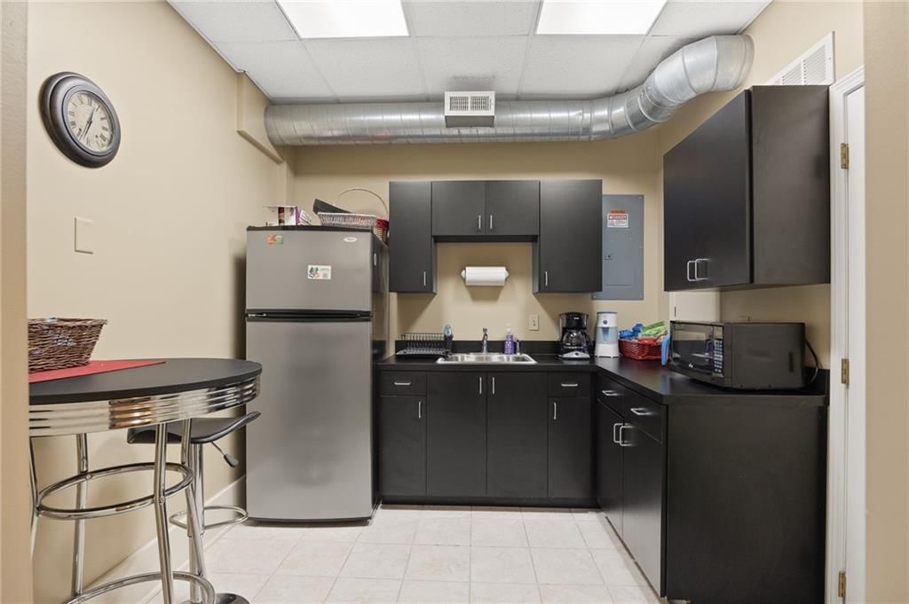 702 Felix Street — photo 36