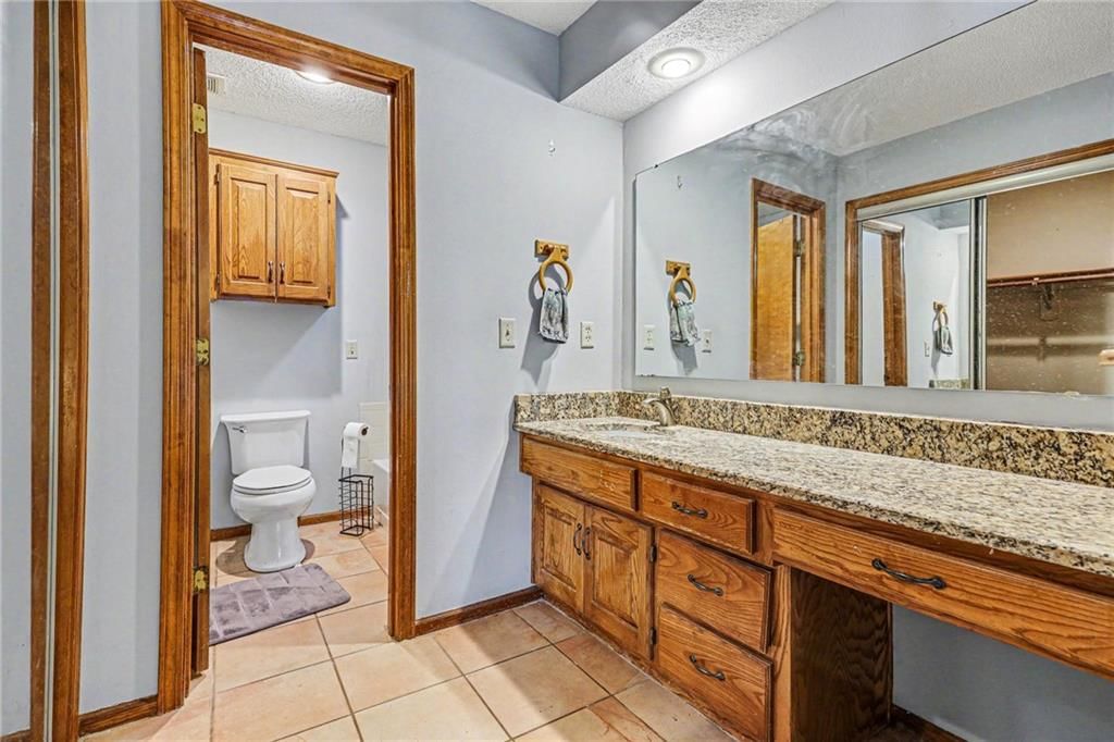 2118 S Central Street — photo 16