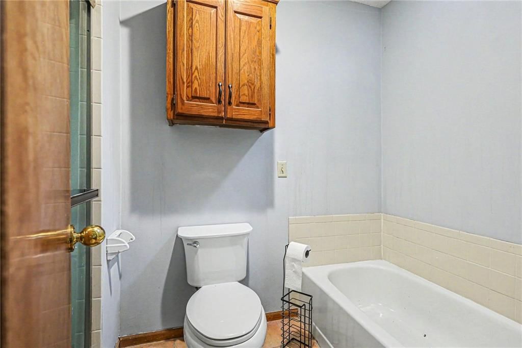 2118 S Central Street — photo 17