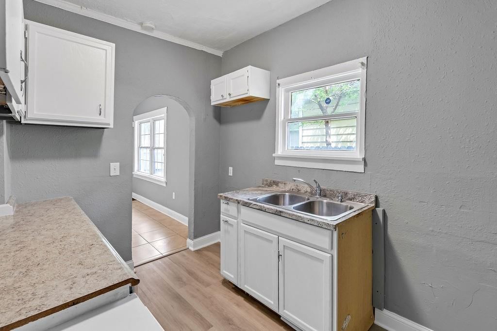 5441 E 27th Street — photo 11