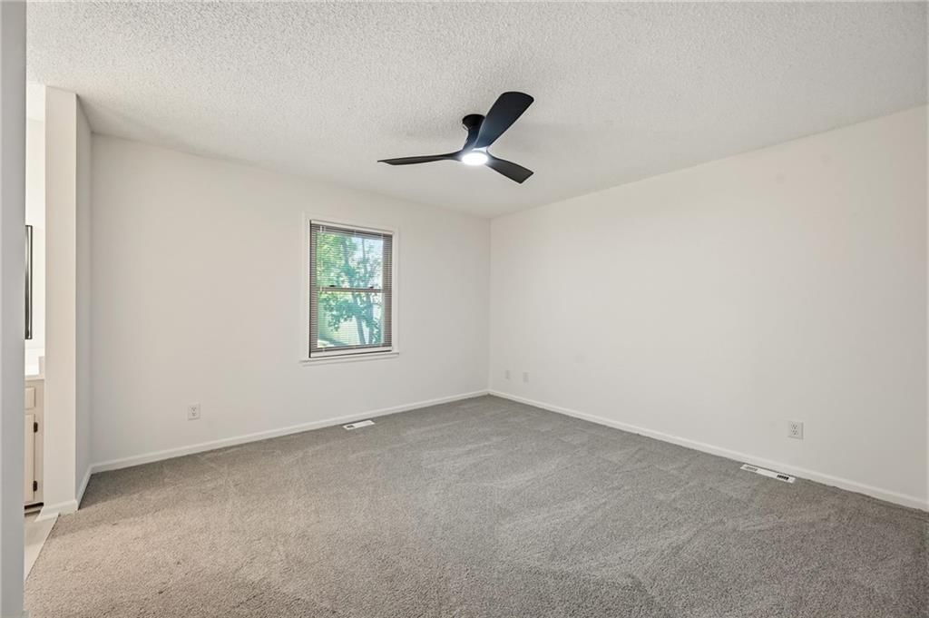 821 Heather Drive — photo 13