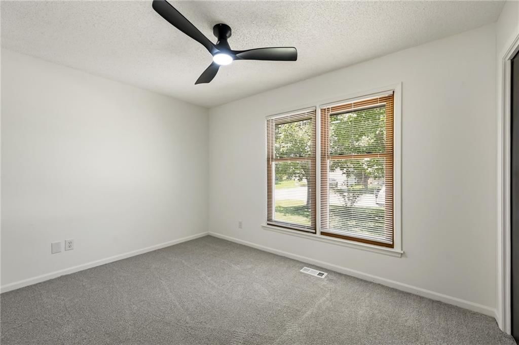 821 Heather Drive — photo 17