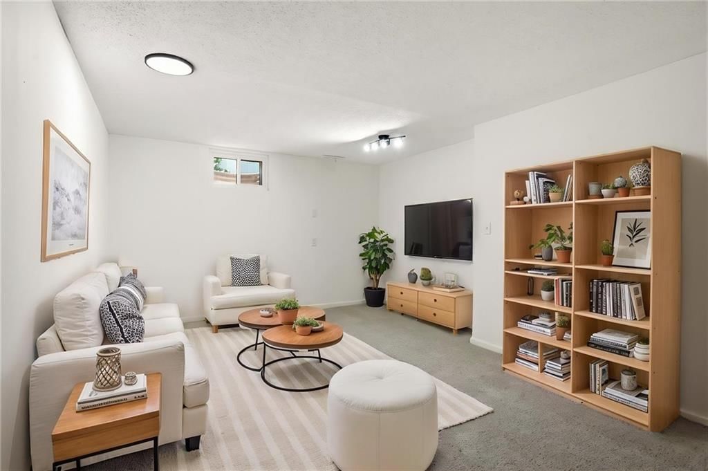 821 Heather Drive — photo 19