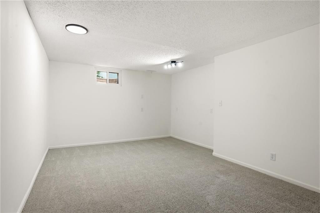 821 Heather Drive — photo 21